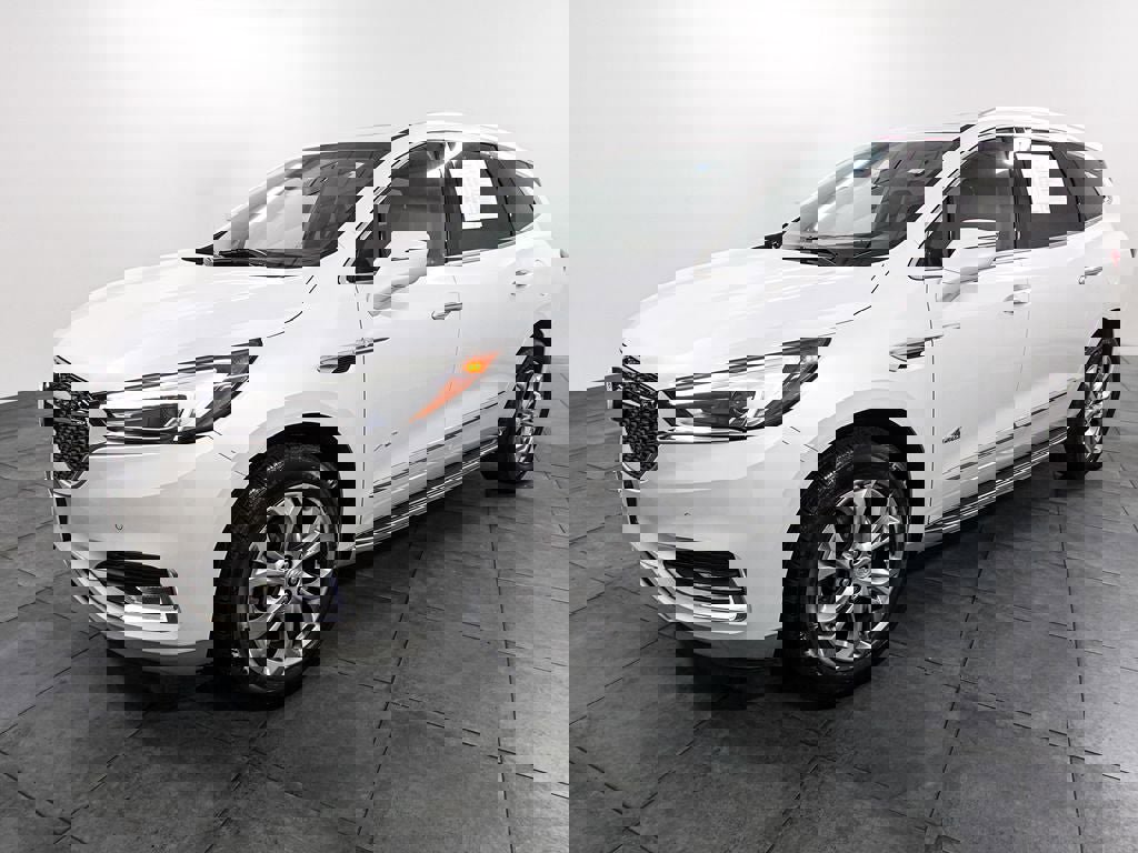 Used 2018 Buick Enclave Avenir w/ Avenir Technology Package image 3