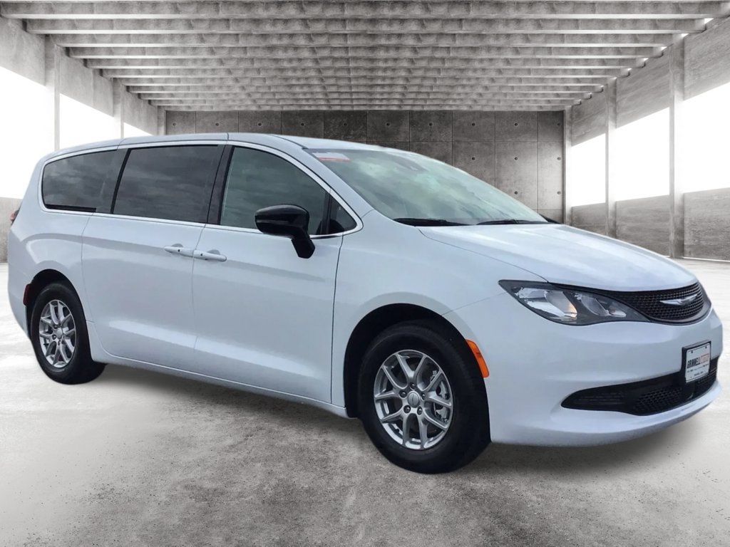 New 2027 Chrysler Pacifica LX FWD image 3
