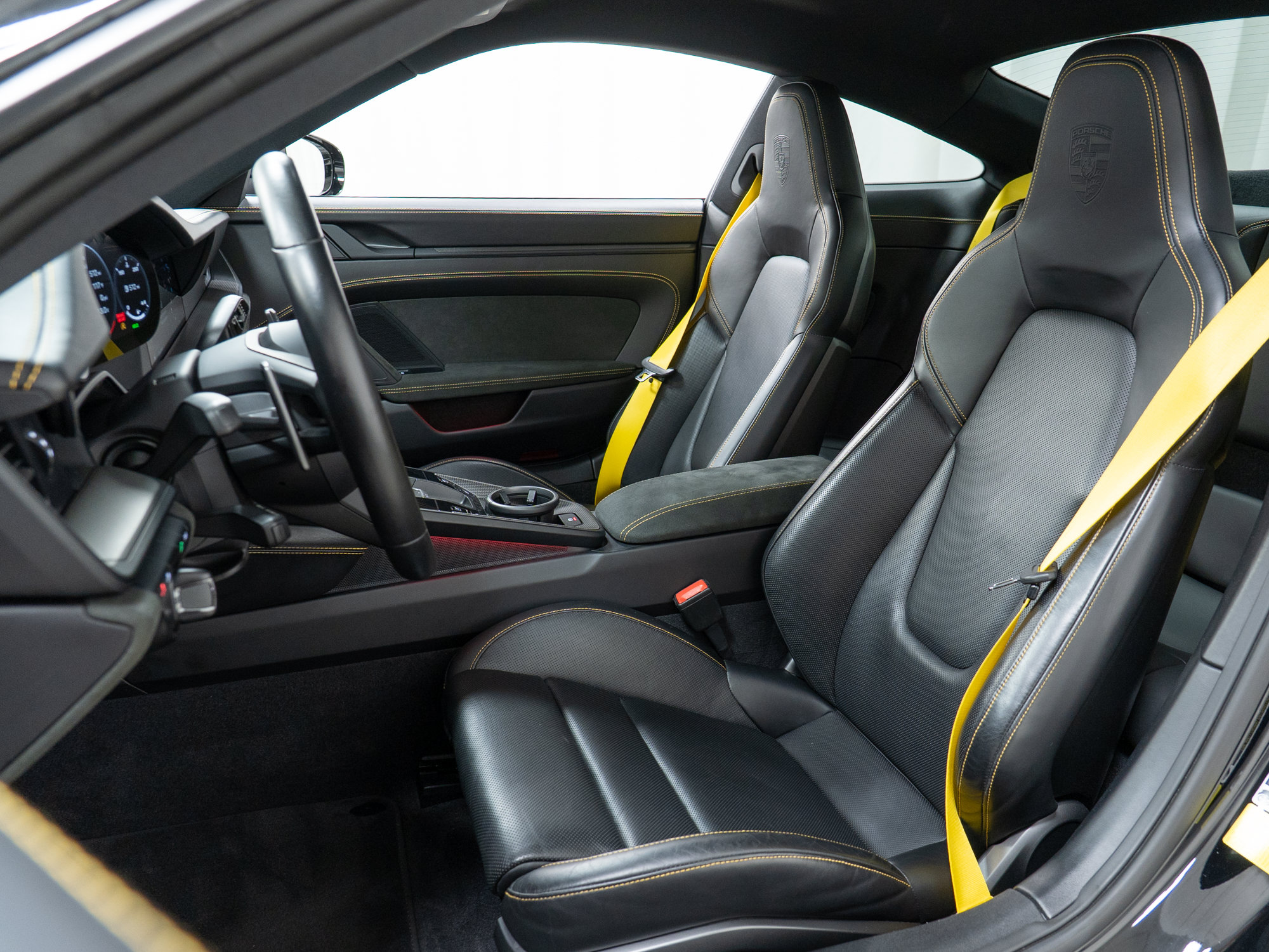 Certified 2023 Porsche 911 Carrera GTS RWD image 5