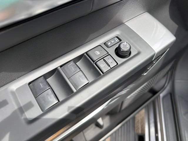 Used 2024 Toyota Sequoia Platinum AWD/4WD image 25