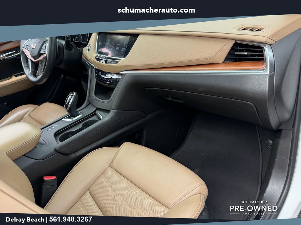 Used 2017 Cadillac XT5 Platinum w/ Driver Assist Package AWD/4WD image 17