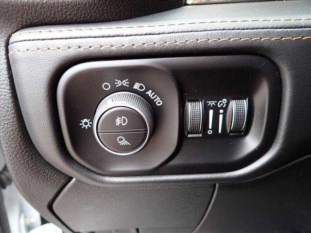 Used 2020 RAM 3500 Limited image 20
