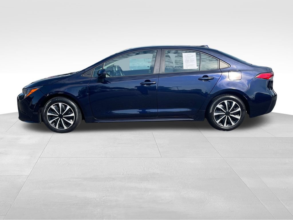 Used 2022 Toyota Corolla LE FWD image 4