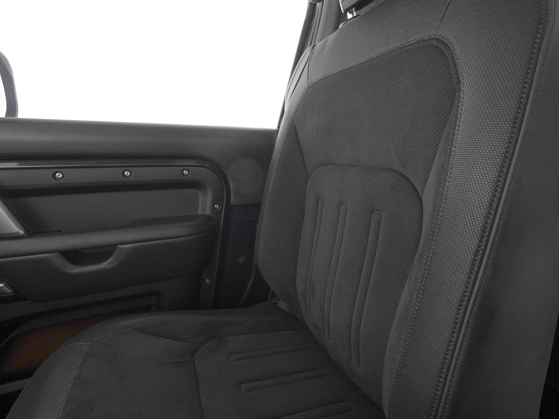 Used 2024 Land Rover Defender 90 Carpathian Edition AWD/4WD image 26