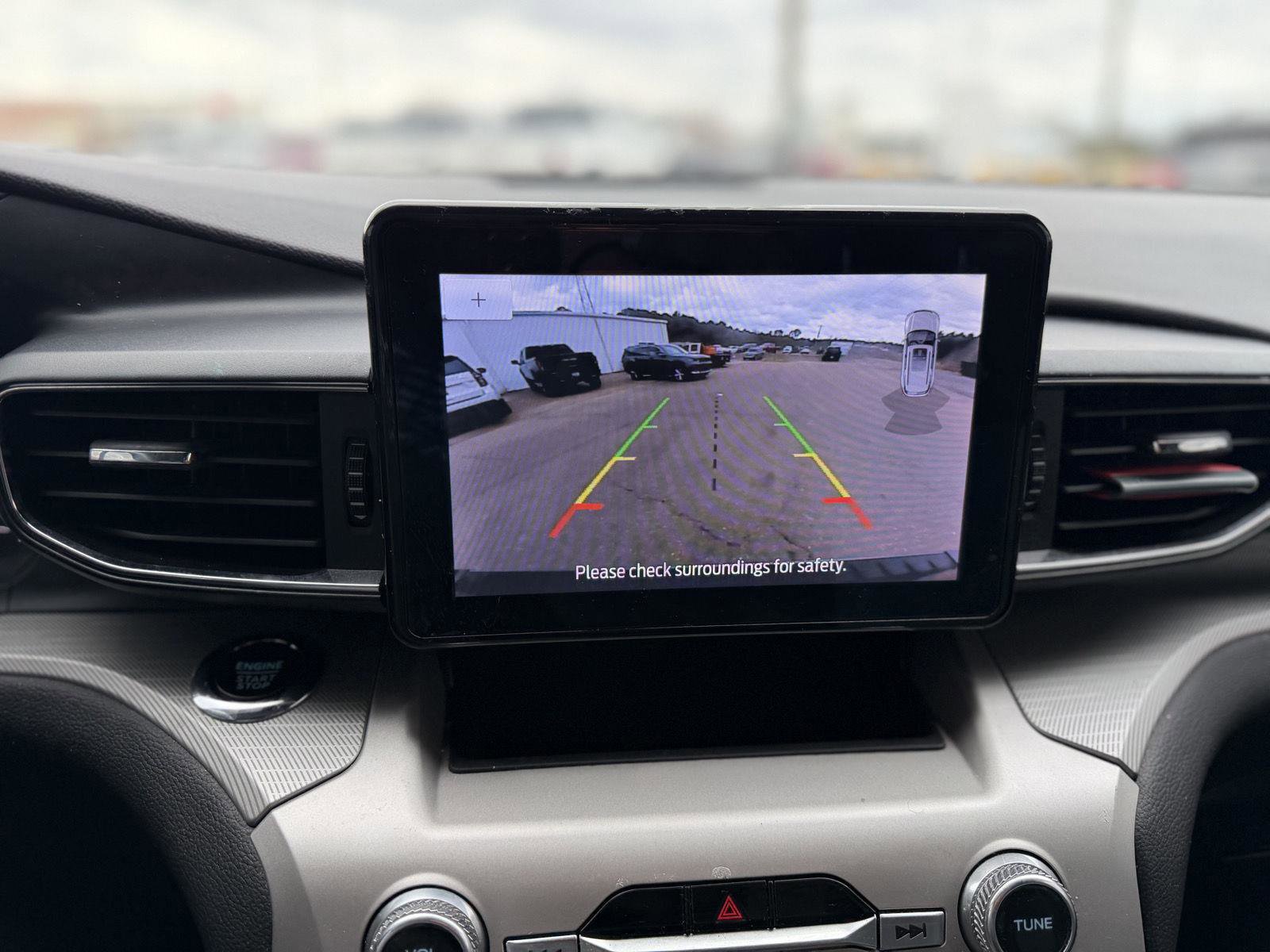 Used 2023 Ford Explorer XLT w/ Equipment Group 202A image 14