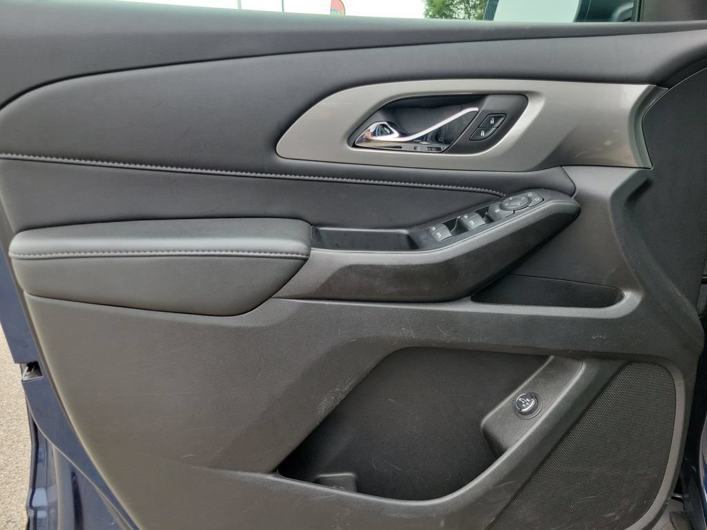 Used 2023 Chevrolet Traverse LT w/ LPO, Floor Liner Package AWD/4WD image 19