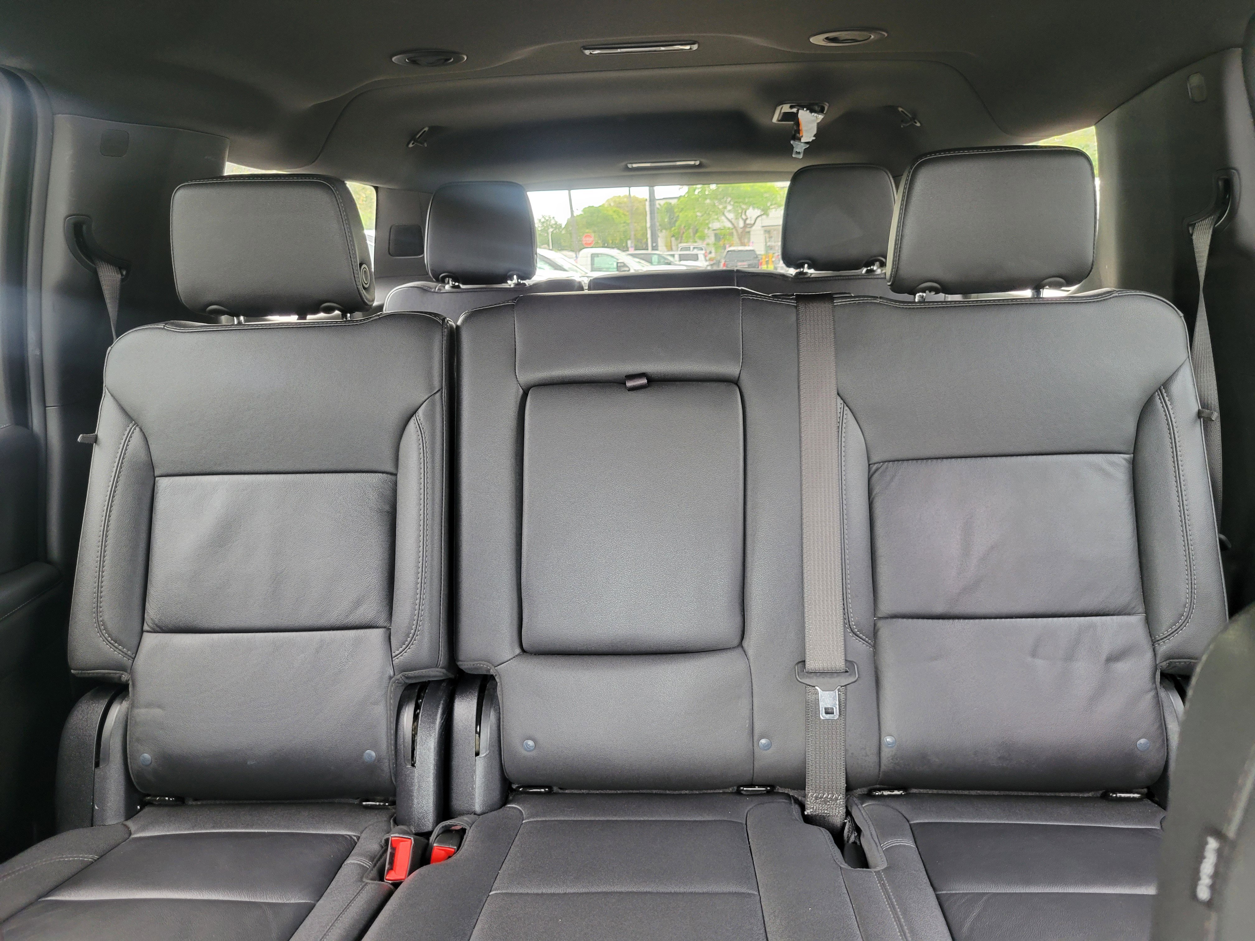 Used 2025 Chevrolet Suburban Z71 AWD/4WD image 16