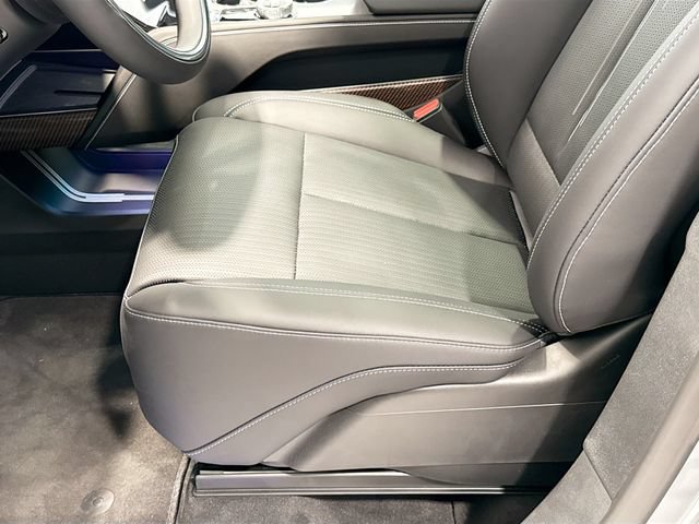 Certified 2026 Cadillac Vistiq Luxury AWD/4WD image 17