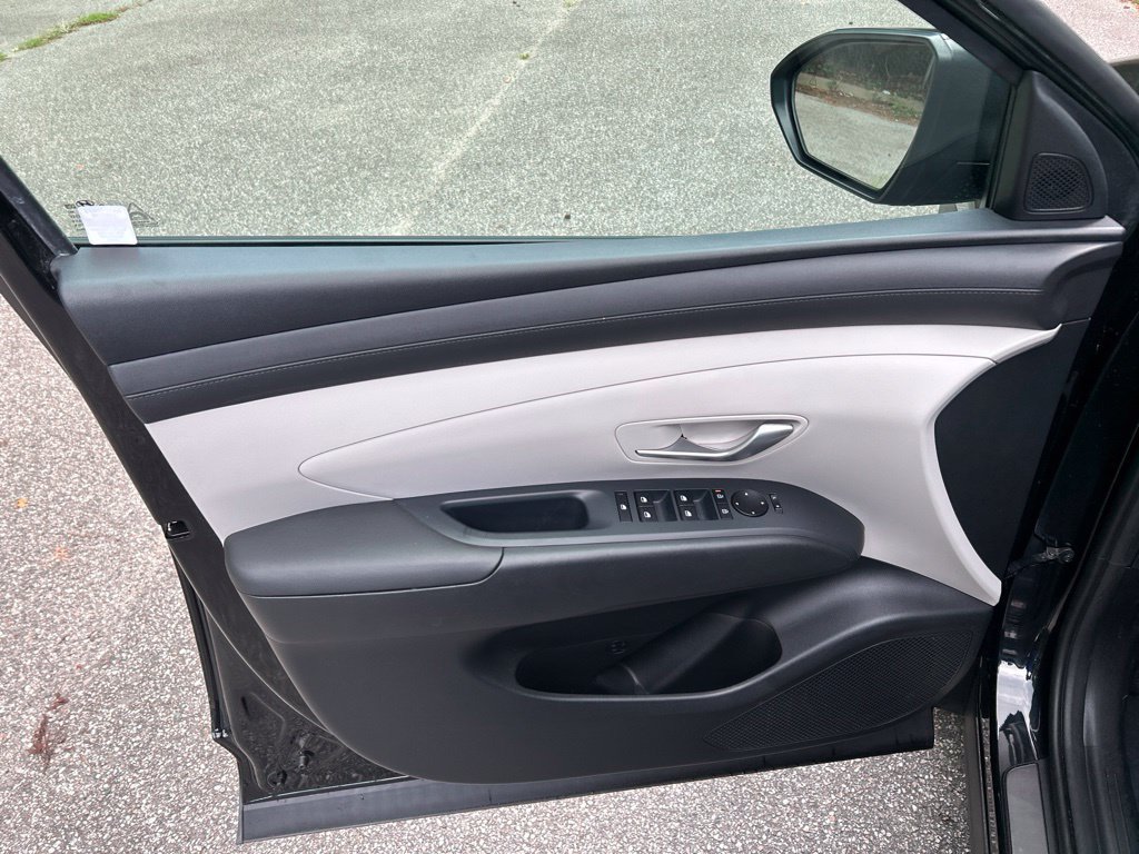 Used 2025 Hyundai Tucson SEL FWD image 14