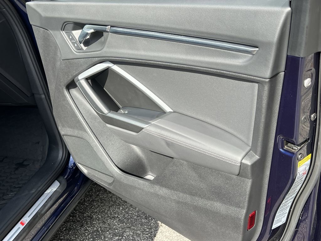 Used 2021 Audi Q3 2.0T Premium w/ Convenience Package image 12