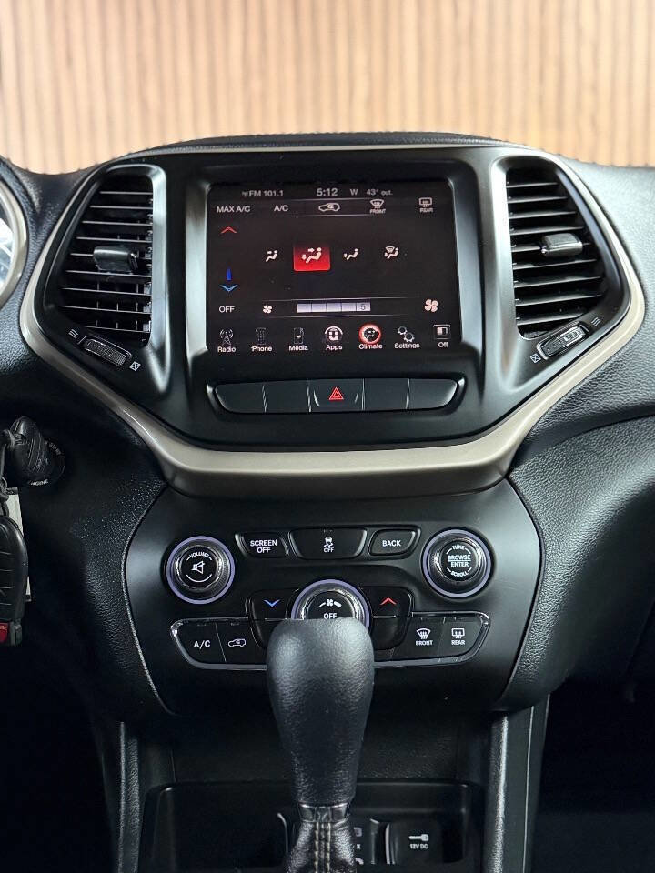 Used 2015 Jeep Cherokee Latitude image 8