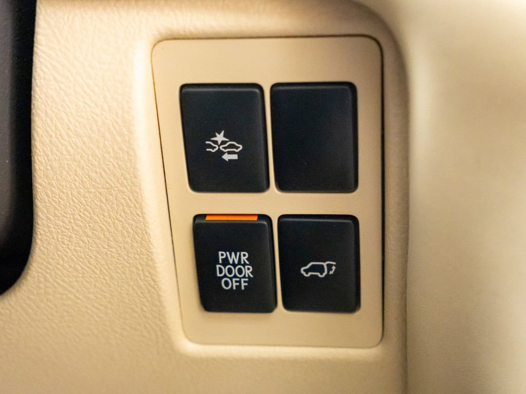 Used 2021 Lexus LX 570 4WD w/ Luxury Package image 20