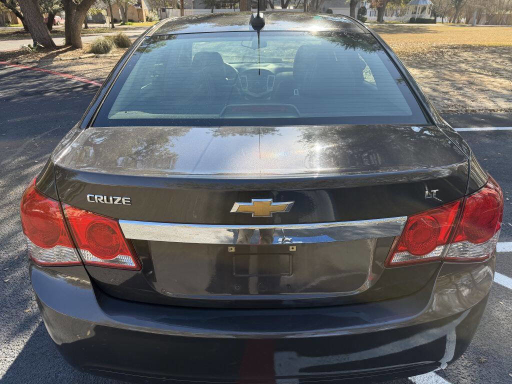 Used 2015 Chevrolet Cruze LT image 4