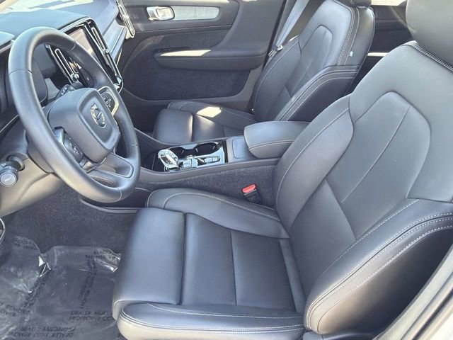 Certified 2025 Volvo XC40 B5 Plus w/ Climate Package AWD/4WD image 20