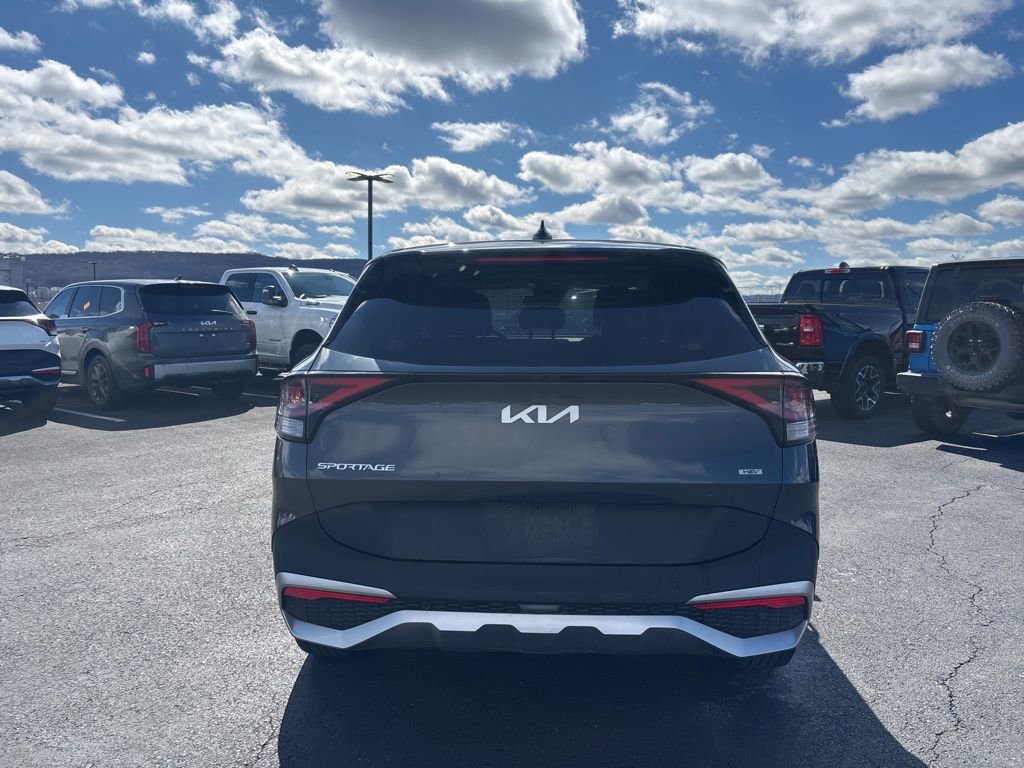 Certified 2023 Kia Sportage LX image 4