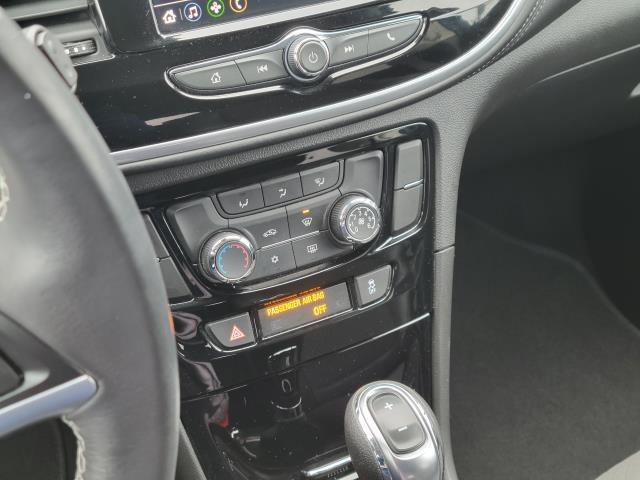 Used 2022 Buick Encore Preferred w/ Safety Package image 19