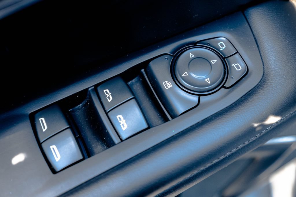 Certified 2025 Chevrolet Suburban LT AWD/4WD image 17
