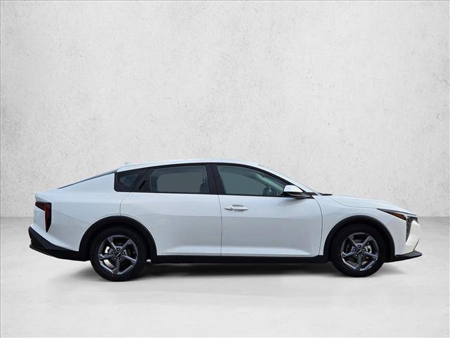 Used 2025 Kia K4 FWD image 4