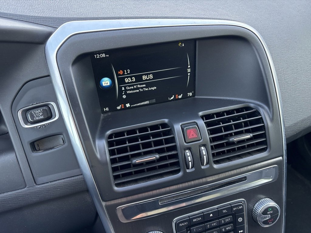 Used 2016 Volvo XC60 T5 Premier w/ Proximity Package image 8