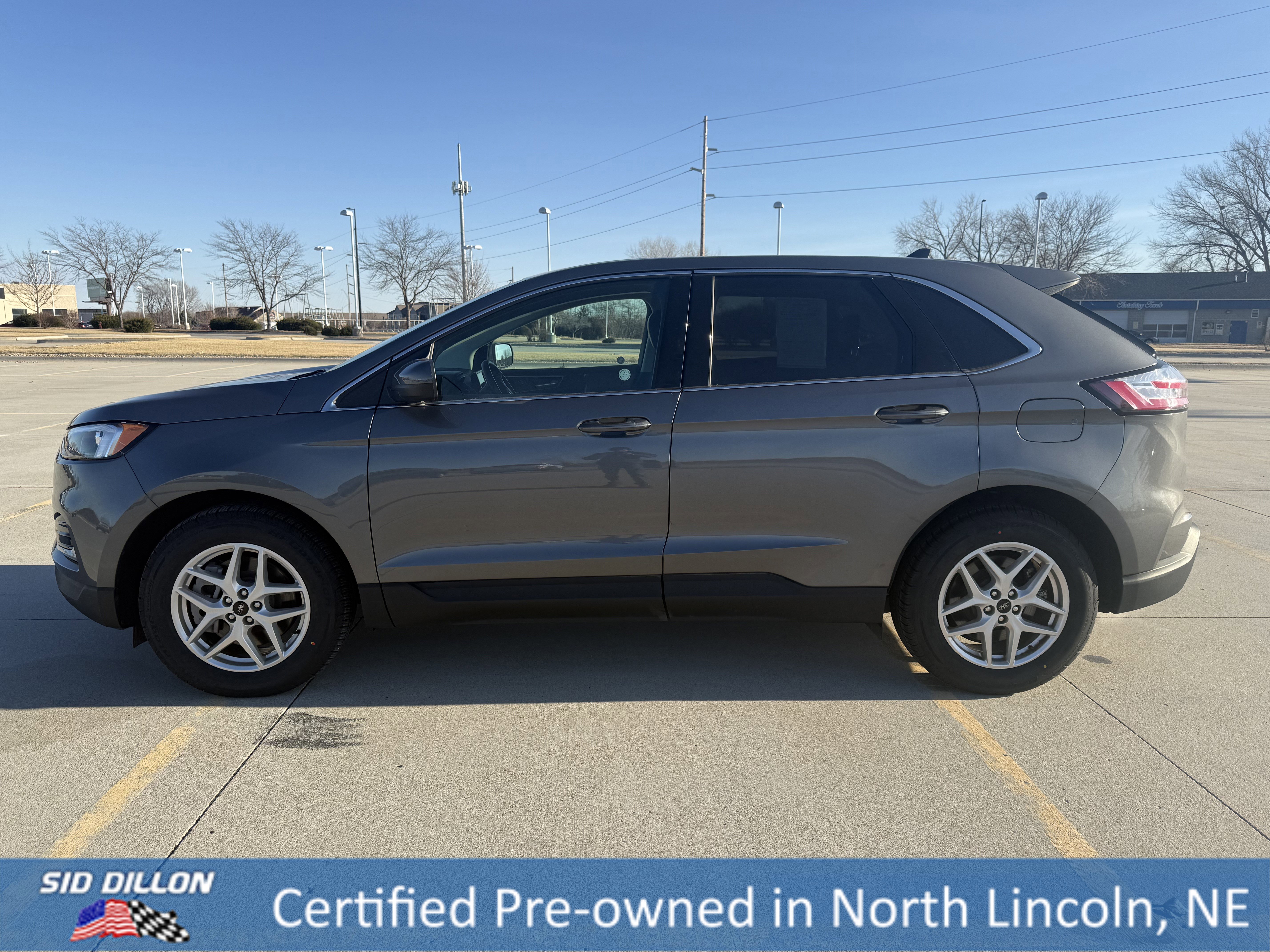 Used 2024 Ford Edge SEL image 2