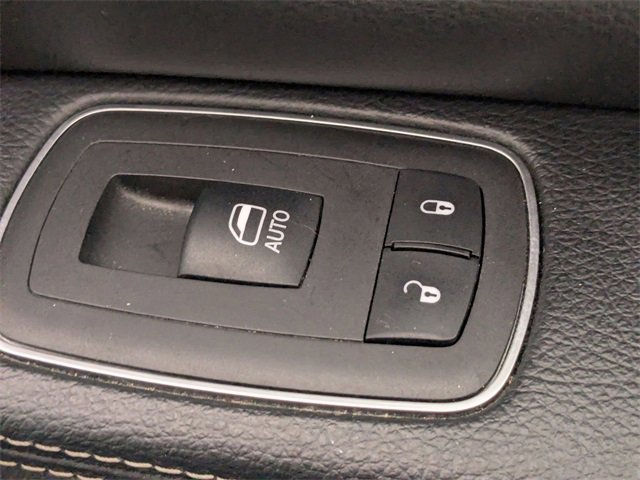 Used 2024 RAM 1500 Laramie image 36