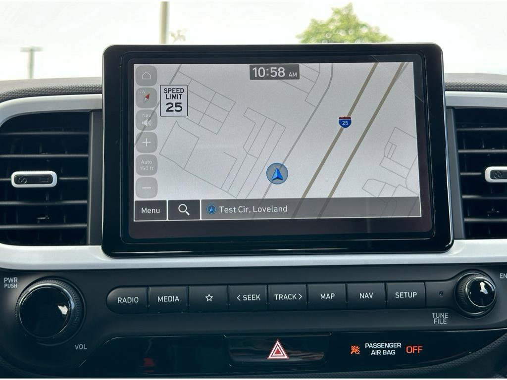 Used 2024 Hyundai Venue Limited image 16