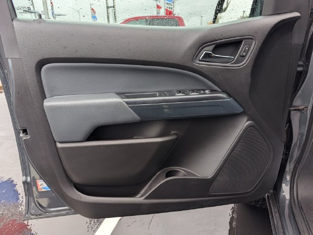 Used 2016 Chevrolet Colorado Z71 AWD/4WD image 9