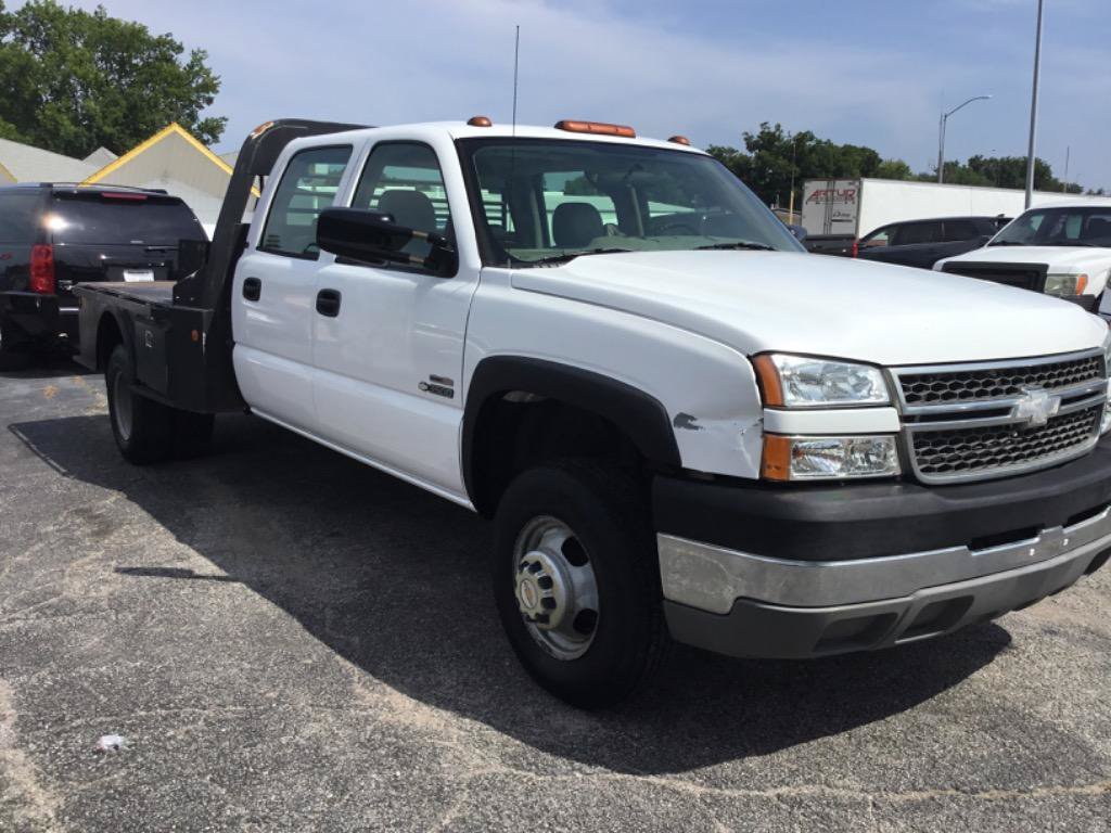 Used 2005 Chevrolet Silverado 3500 2WD Crew Cab image 8