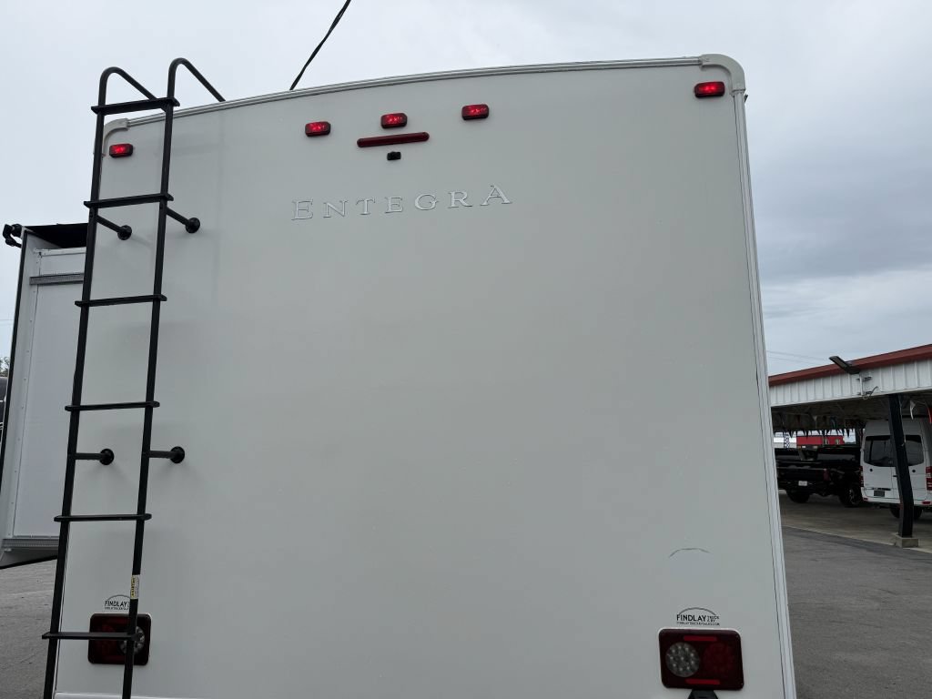 Used 2023 Ford E-450 and Econoline 450 Super Duty w/ Motorhome Prep Package RWD image 29
