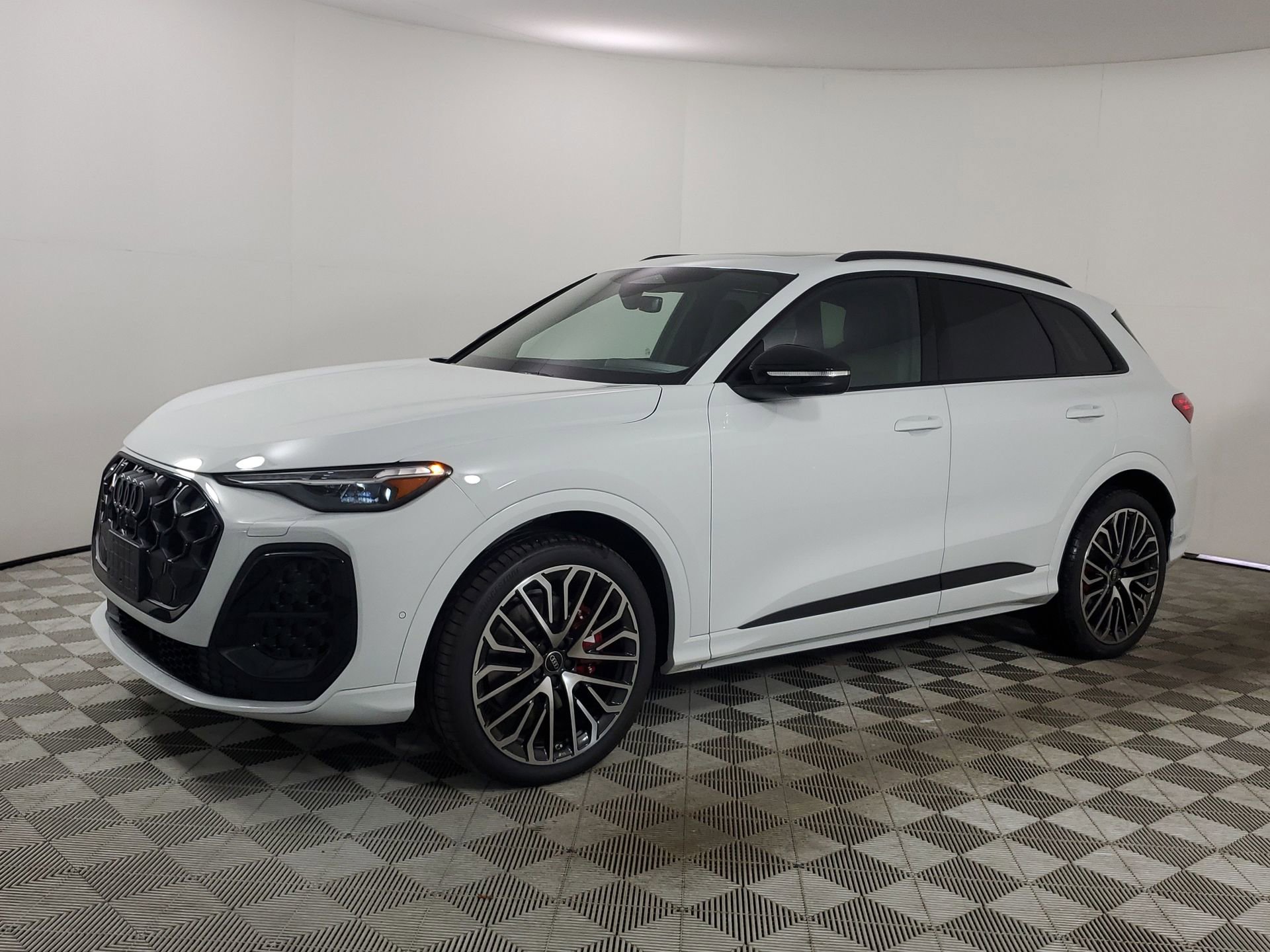 New 2025 Audi SQ5 Premium Plus image 5