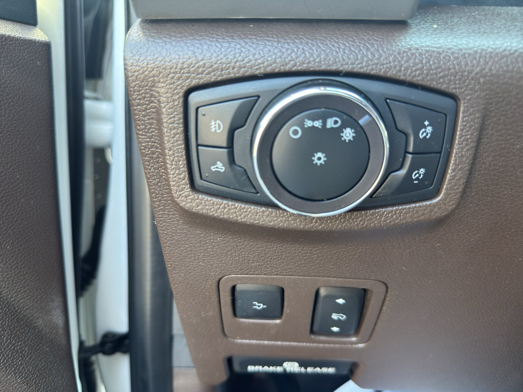 Used 2020 Ford F350 King Ranch w/ King Ranch Ultimate Package AWD/4WD image 22