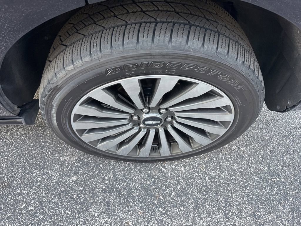 Used 2020 Lincoln Navigator Reserve w/ Luxury Package image 11