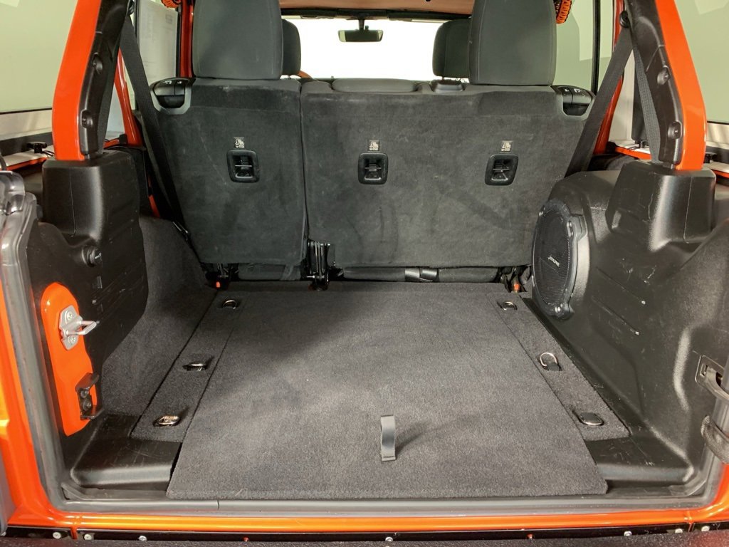 Used 2018 Jeep Wrangler Unlimited Sahara image 14