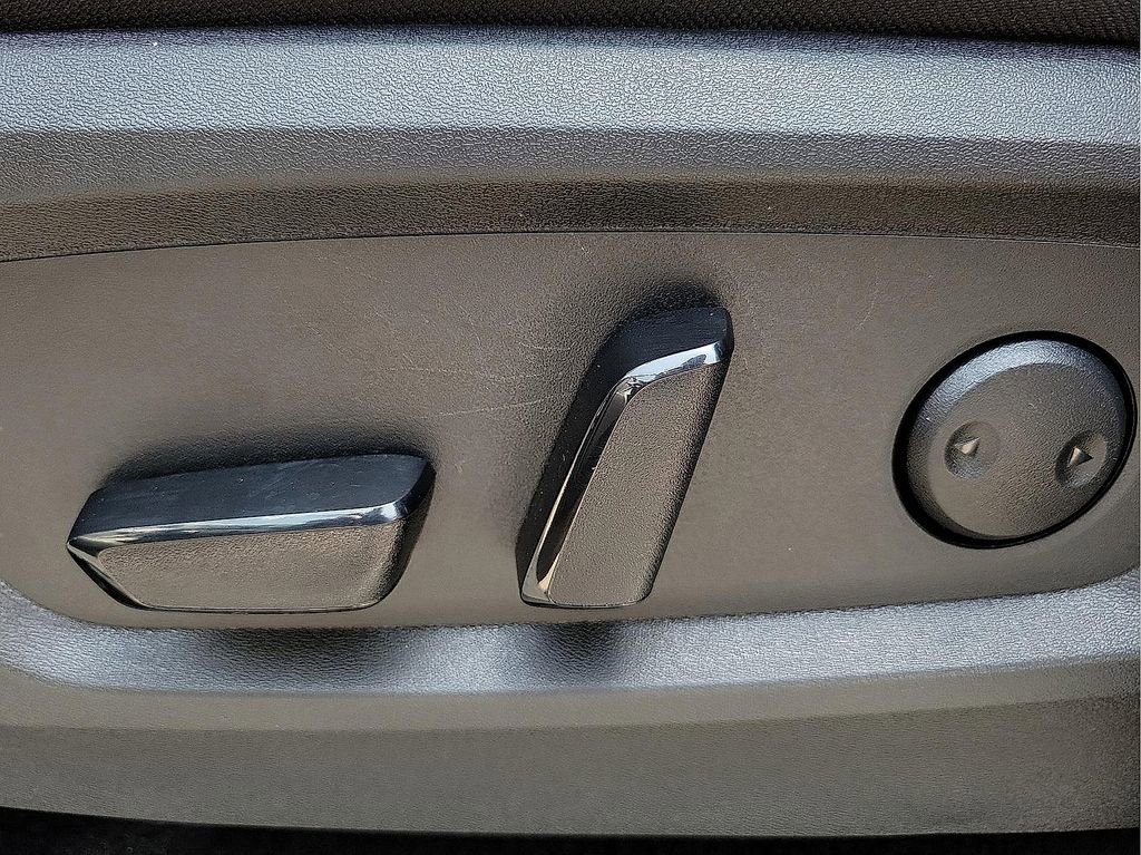 Used 2025 Nissan Pathfinder Rock Creek AWD/4WD image 15