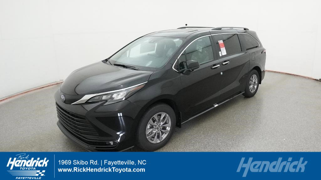 New 2025 Toyota Sienna XLE
