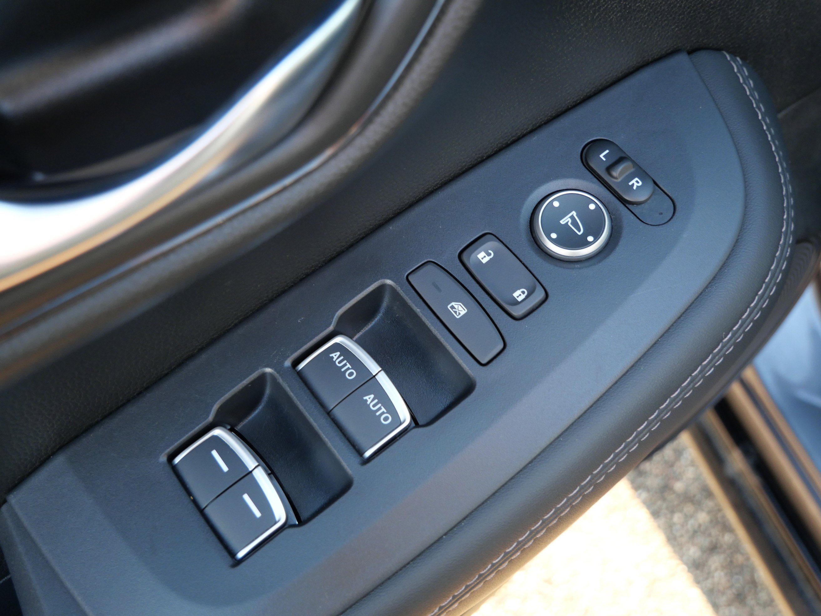 Certified 2025 Honda HR-V EX-L image 23