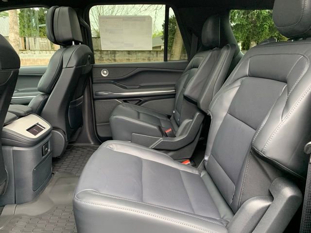 New 2026 Lincoln Navigator L Reserve w/ Jet Appearance Package image 17
