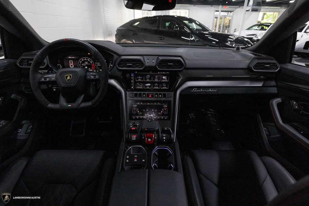Used 2024 Lamborghini Urus Performante AWD/4WD image 51