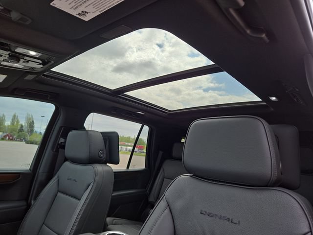 New 2026 GMC Yukon Denali w/ Denali Reserve Package AWD/4WD image 31