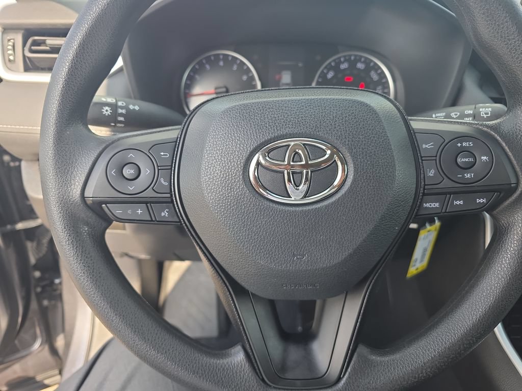 Used 2021 Toyota RAV4 LE w/ Carpet Mat Package (TMS) FWD image 13
