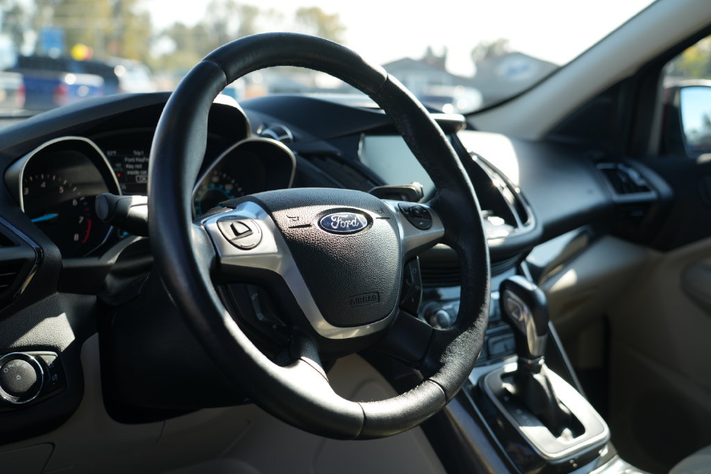 Used 2014 Ford Escape Titanium AWD/4WD image 13