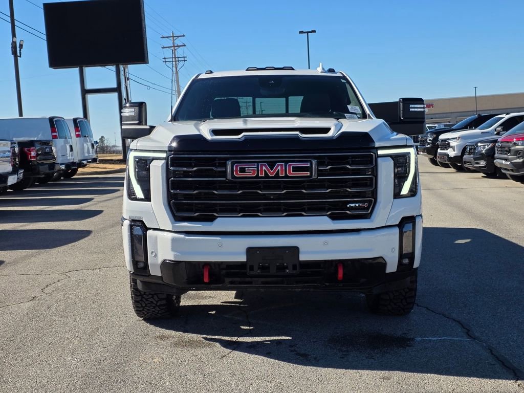 Used 2024 GMC Sierra 2500 AT4 w/ Technology Package AWD/4WD image 2
