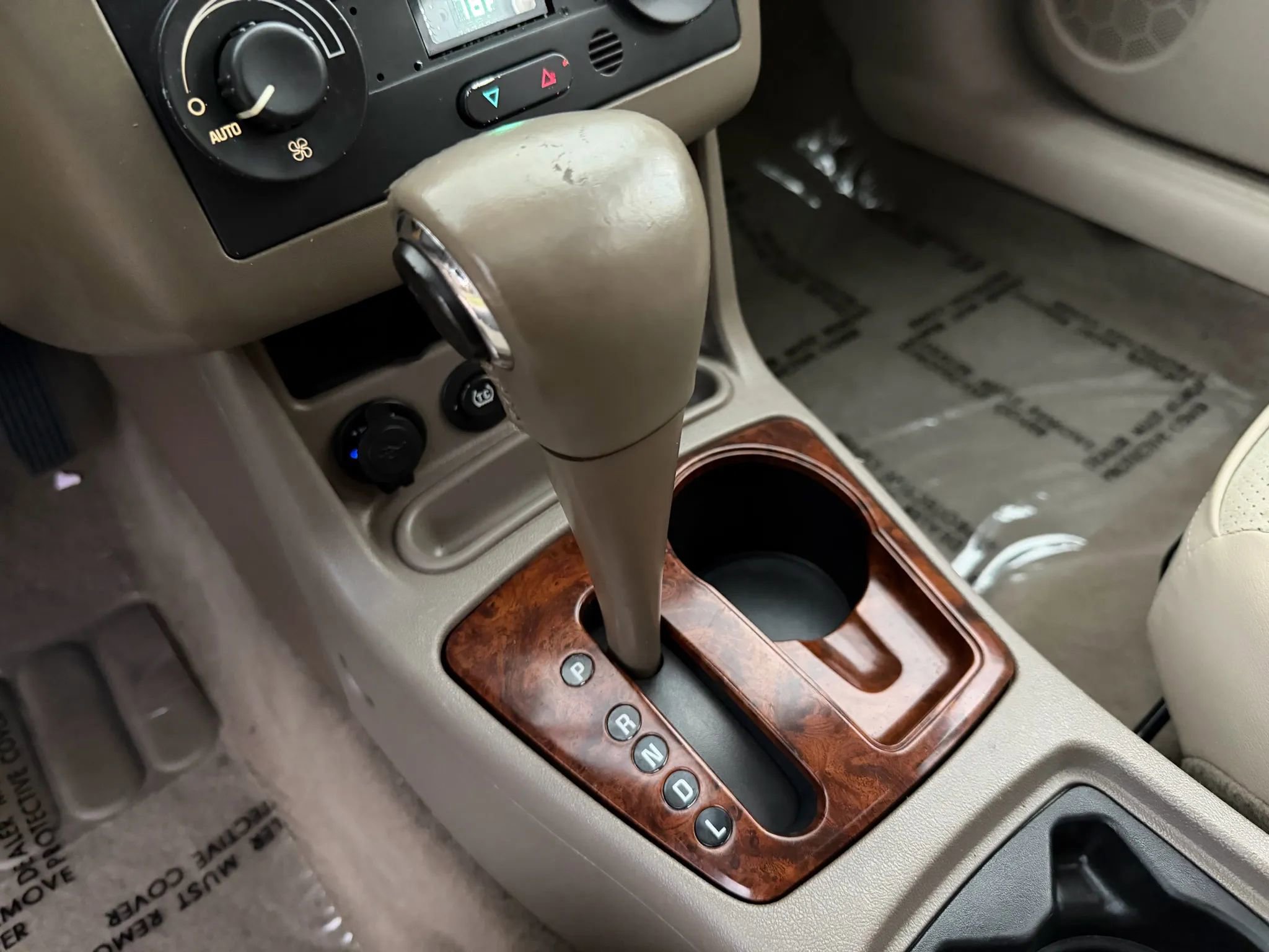 Used 2005 Chevrolet Malibu LT w/ Preferred Equipment Group image 24