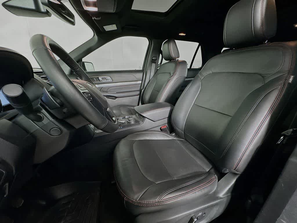 Used 2018 Ford Explorer Sport w/ Equipment Group 401A AWD/4WD image 12