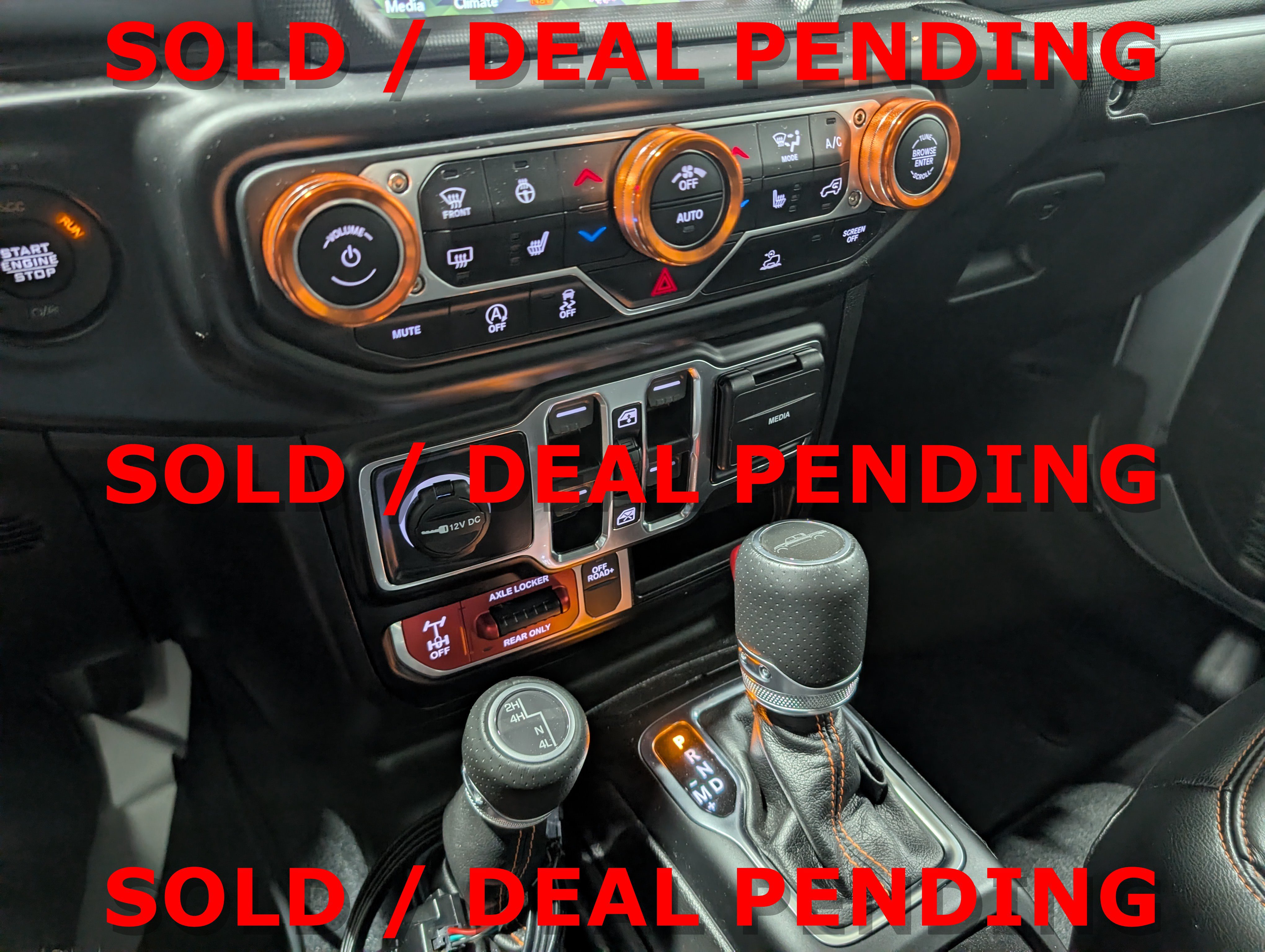 Used 2022 Jeep Gladiator Mojave w/ LED Lighting Group AWD/4WD image 25