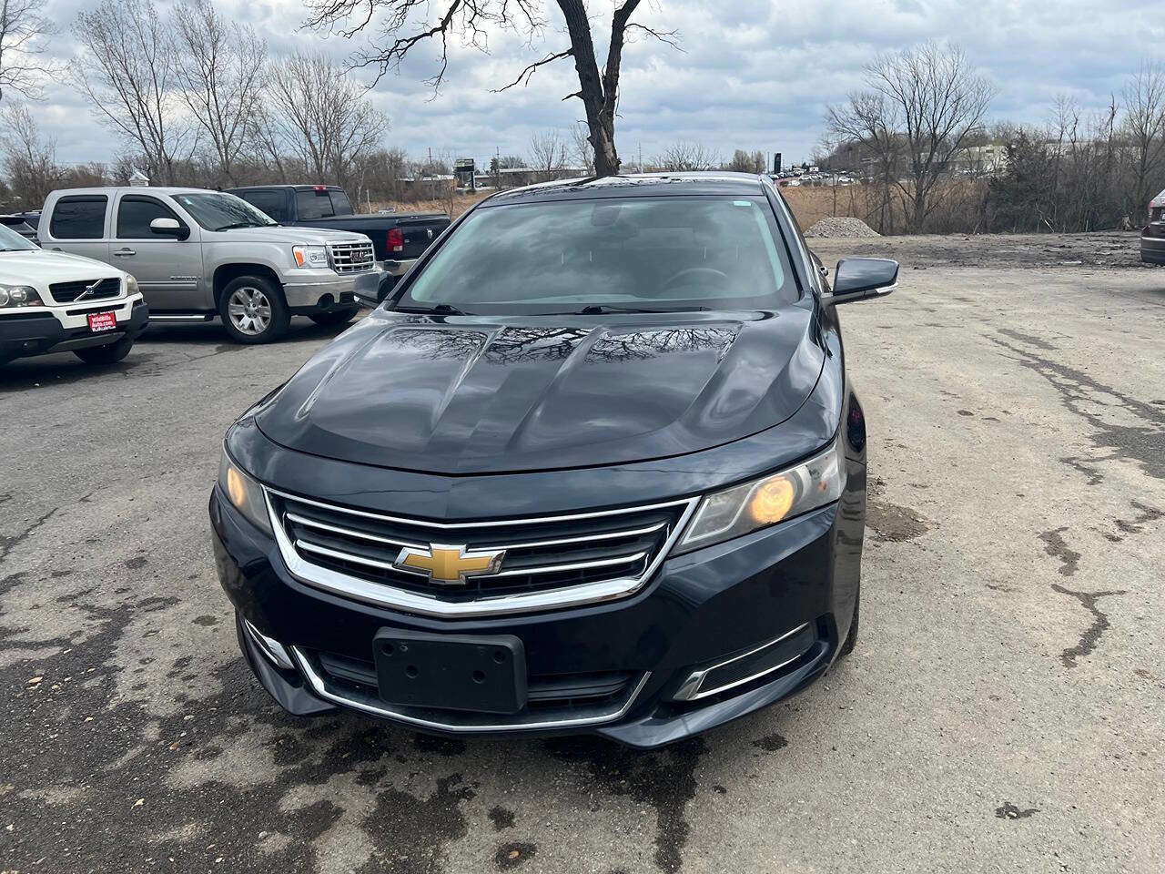 Used 2014 Chevrolet Impala LT FWD image 2