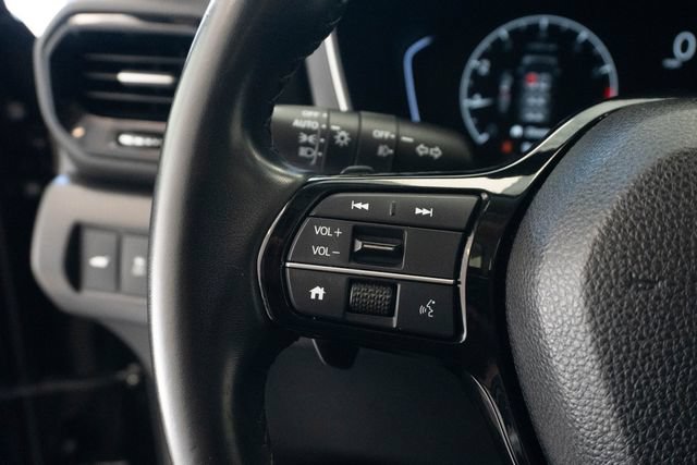 Used 2023 Honda Pilot Touring image 15