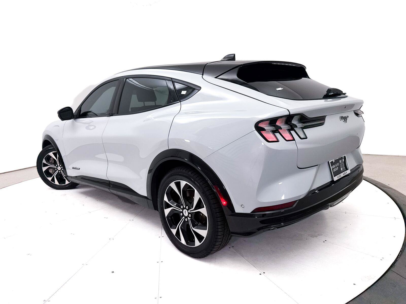 Used 2022 Ford Mustang Mach-E Premium RWD image 2