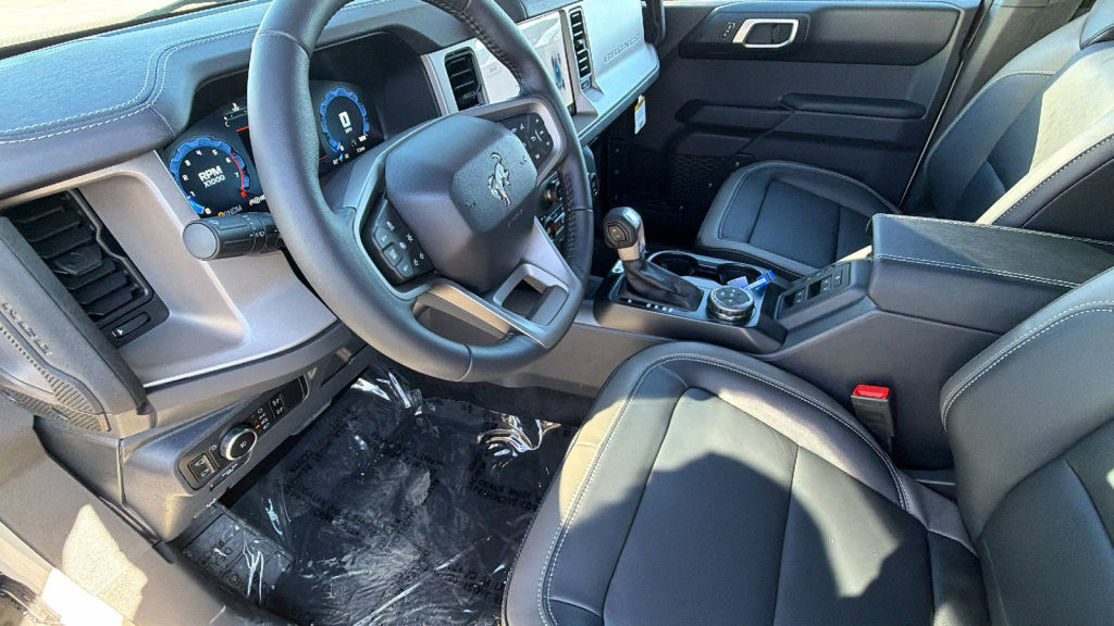 New 2025 Ford Bronco Outer Banks image 10