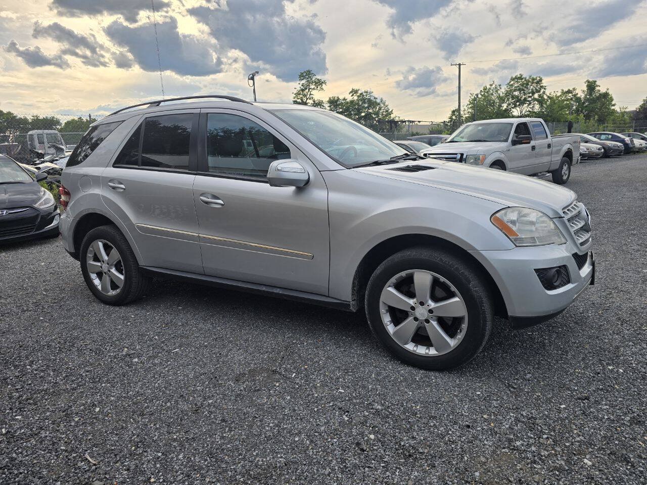 Used 2009 Mercedes-Benz ML 350 4MATIC image 7